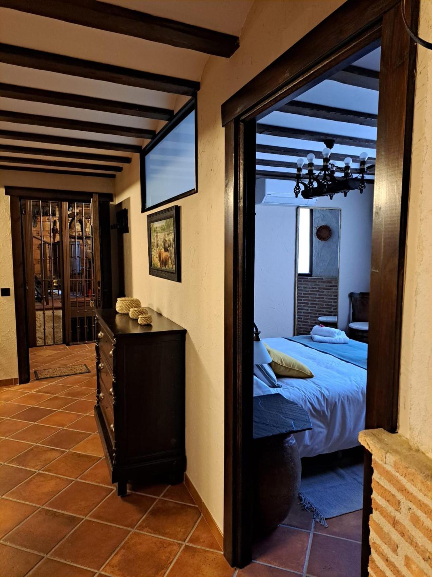Casa Rural La Bodega, Ofrece Cata De Vino Gratis Horche Exteriér fotografie