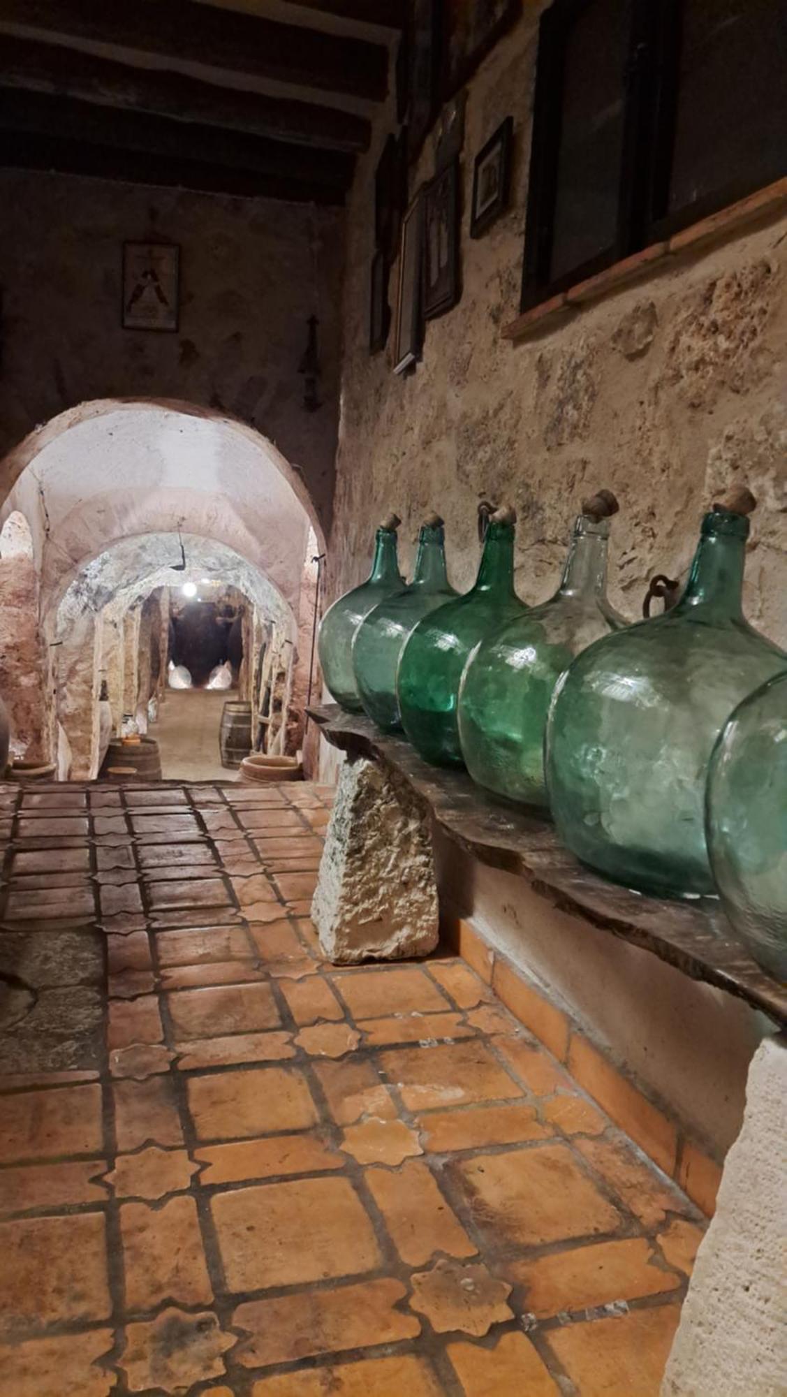 Casa Rural La Bodega, Ofrece Cata De Vino Gratis Horche Exteriér fotografie